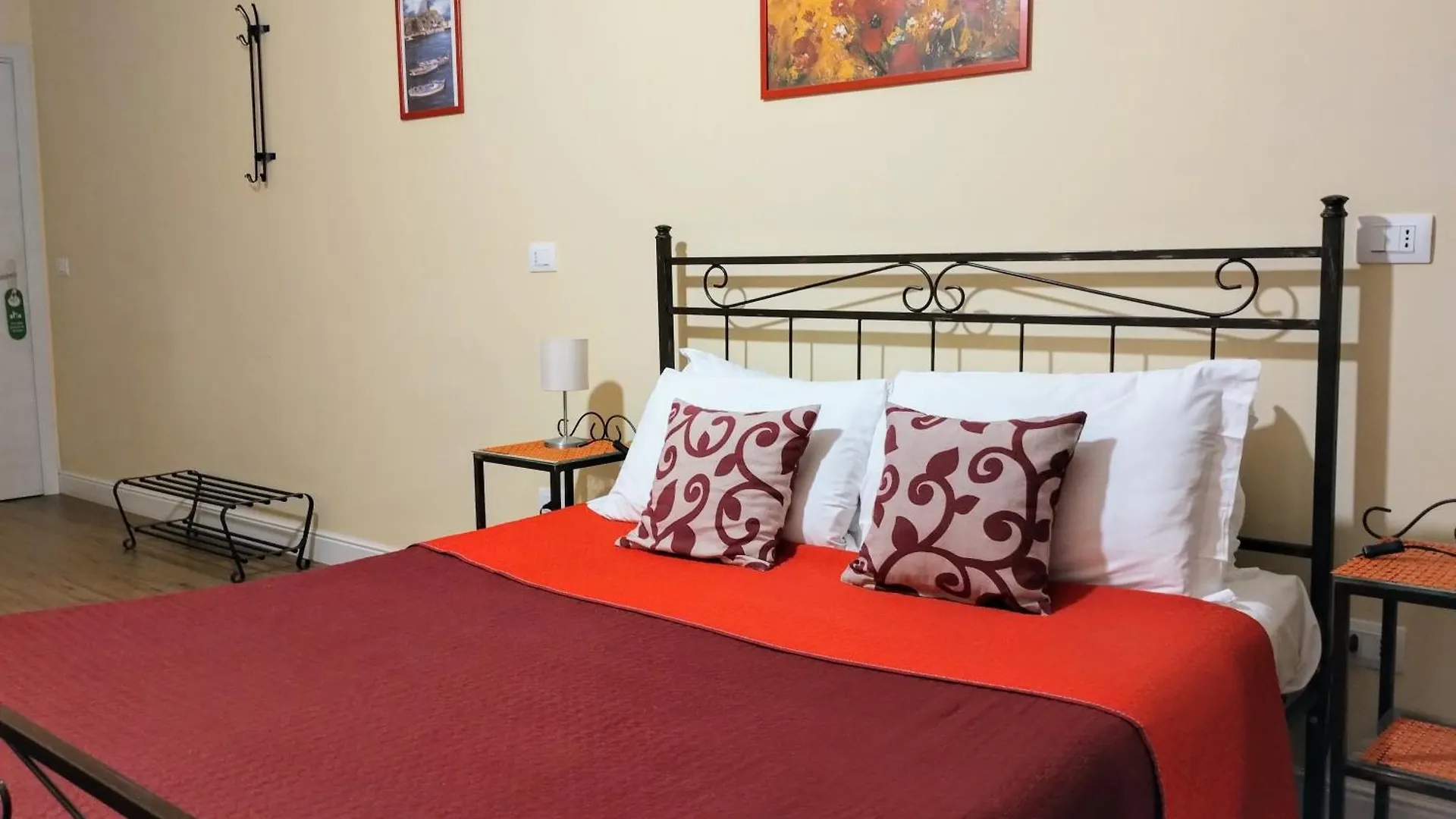 Al Quadrato D'Oro Rooms Catania Italy